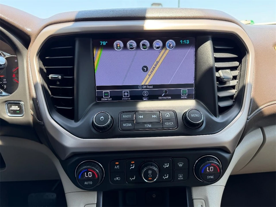 2017 GMC Acadia - Image 19 of 26