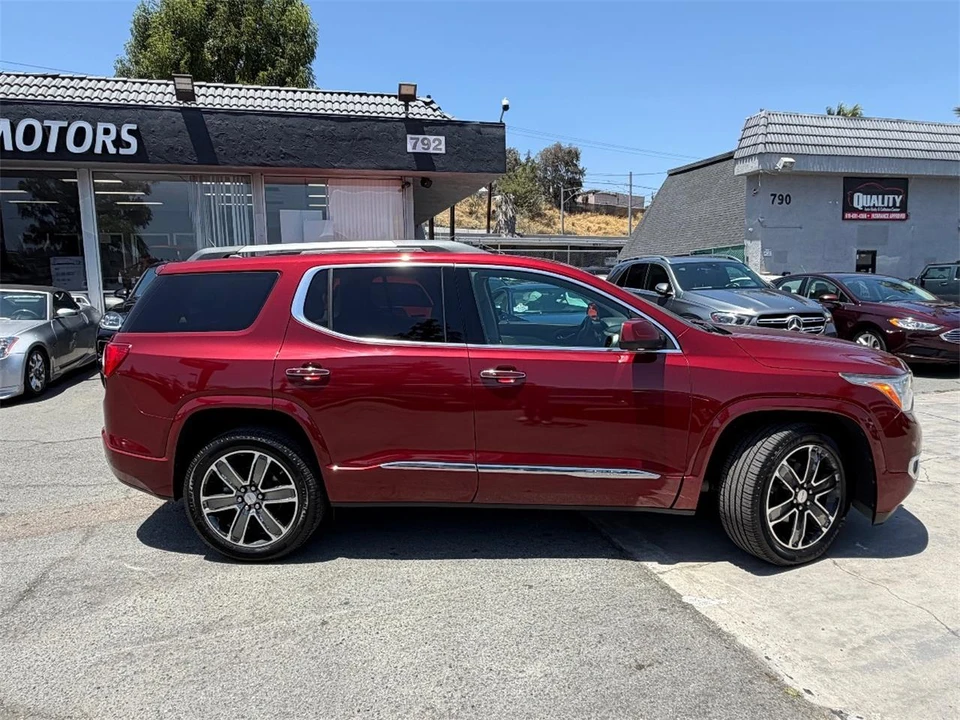 2017 GMC Acadia - Image 10 of 26