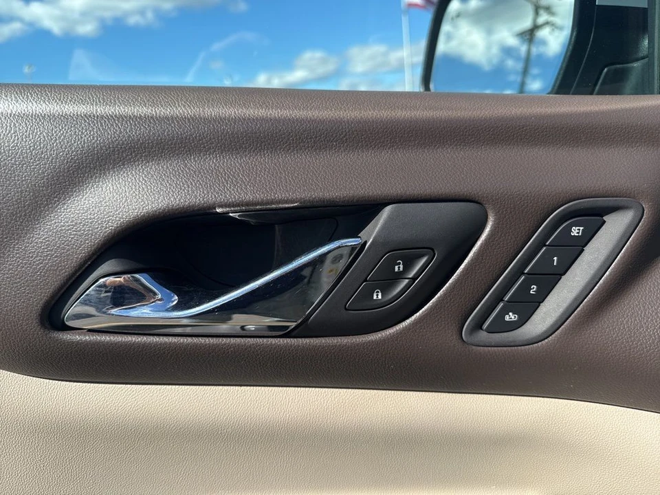 2017 GMC Acadia - Image 11 of 12