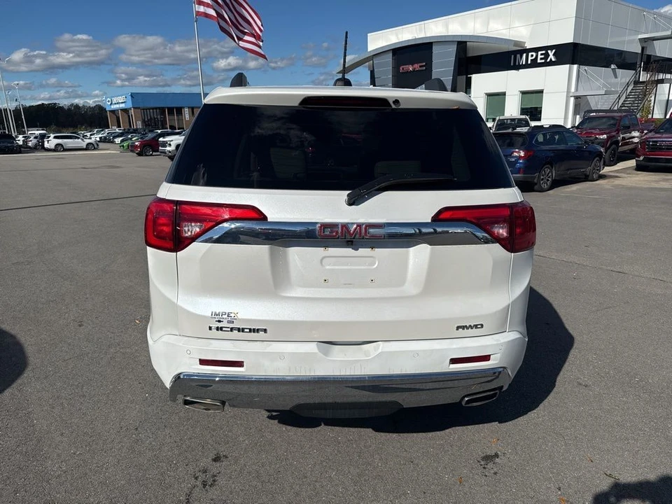 2017 GMC Acadia - Image 4 of 12