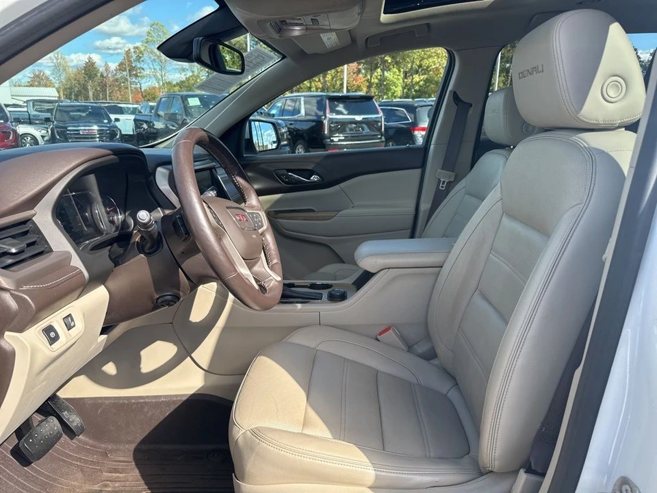 2017 GMC Acadia - Image 9 of 12