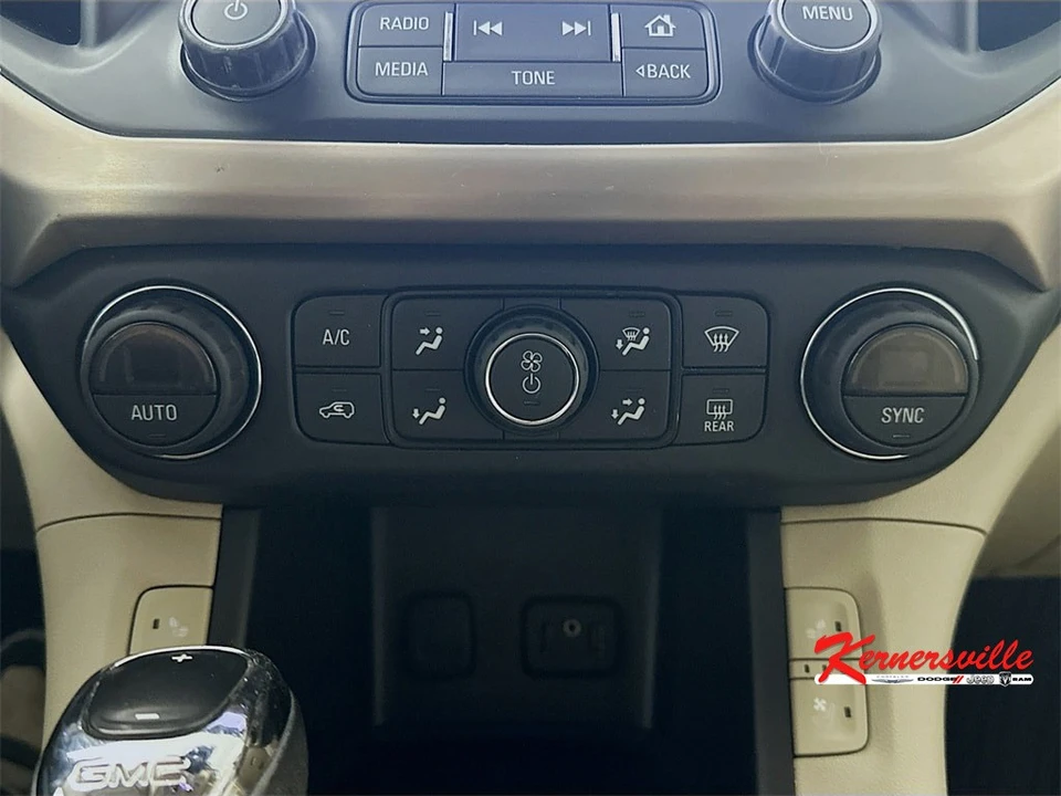 2017 GMC Acadia - Image 18 of 21