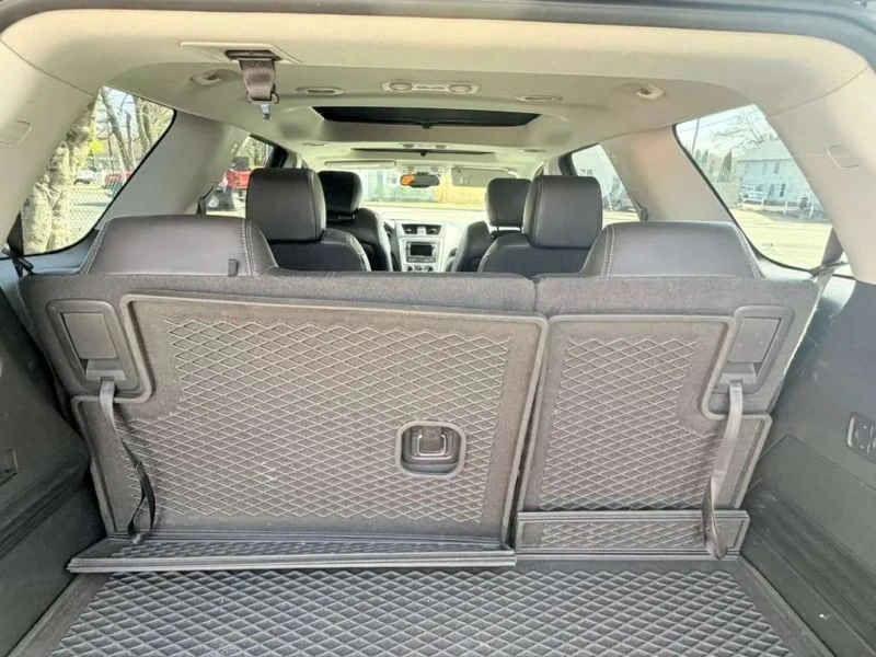 2017 GMC Acadia - Image 11 of 12