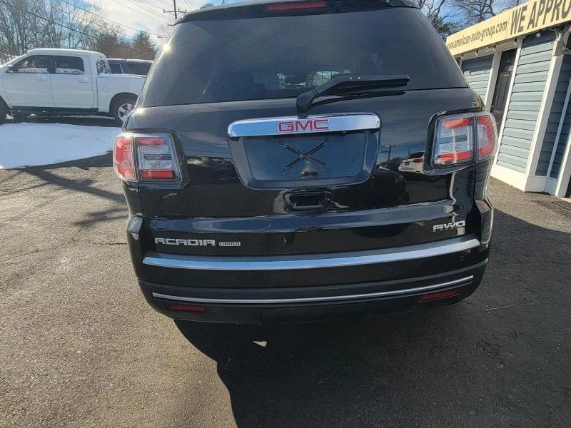2017 GMC Acadia - Image 8 of 12