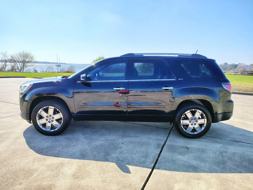 2017 GMC Acadia - Image 2 of 21