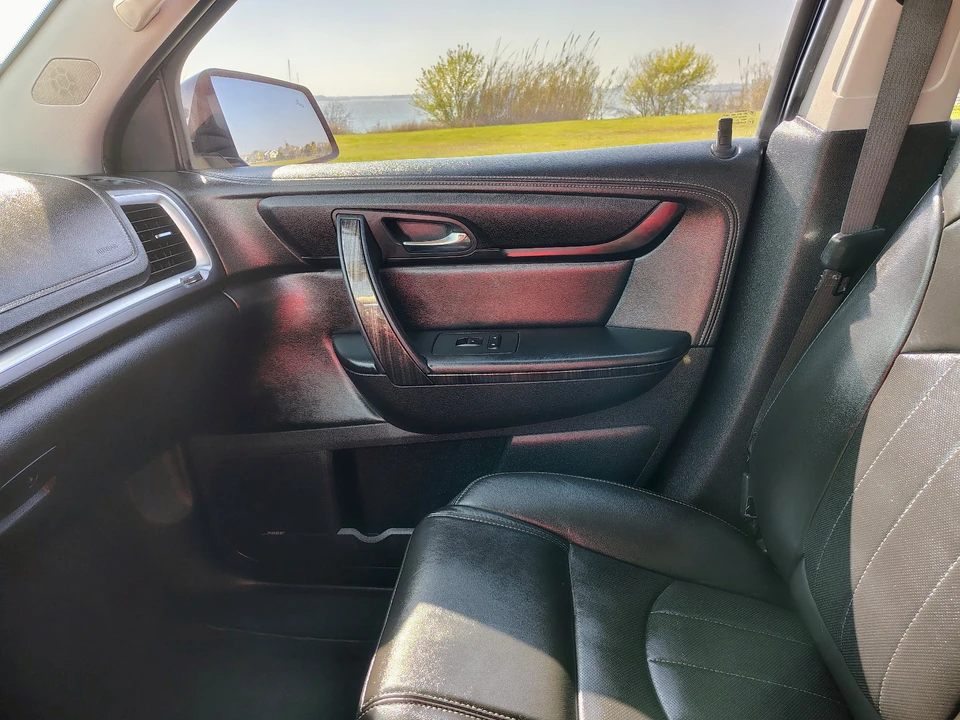 2017 GMC Acadia - Image 8 of 21