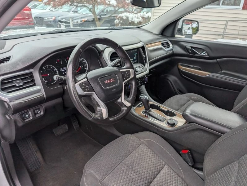 2017 GMC Acadia - Image 8 of 12