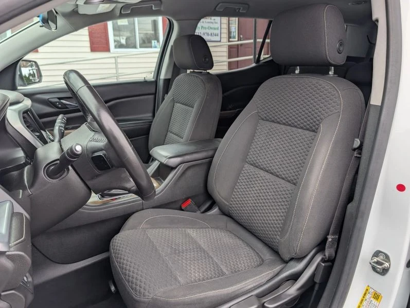 2017 GMC Acadia - Image 9 of 12