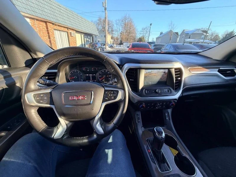 2017 GMC Acadia - Image 8 of 12