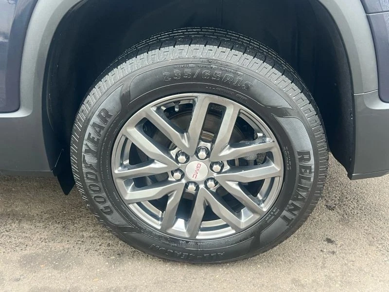 2017 GMC Acadia - Image 11 of 12