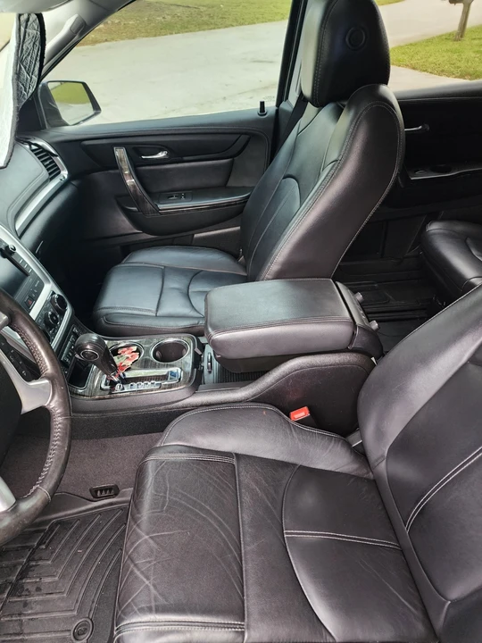 2017 GMC Acadia - Image 8 of 9