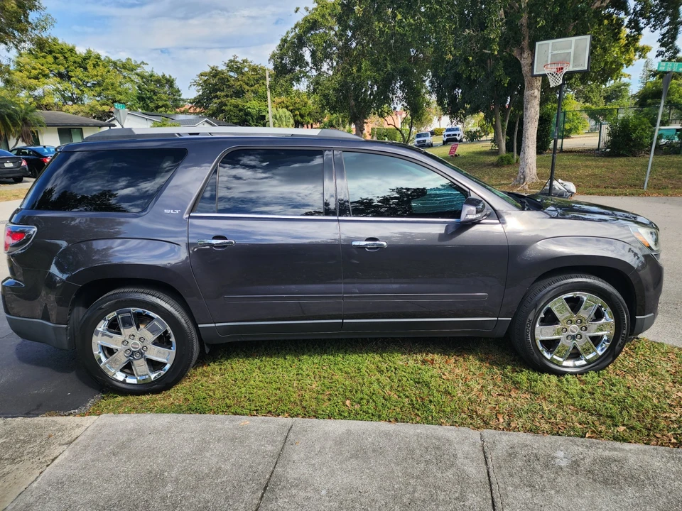 2017 GMC Acadia - Image 2 of 9
