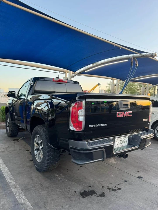 2017 GMC Canyon 2nd Gen - Image 4 of 4