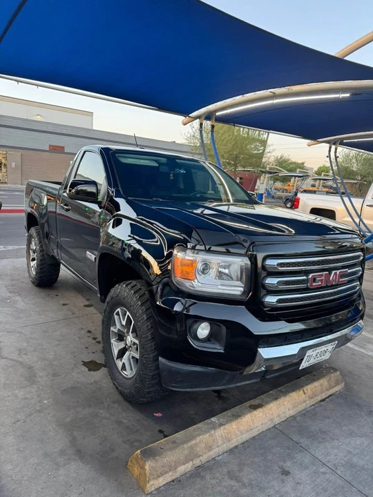2017 GMC Canyon 2nd Gen - Image 2 of 4