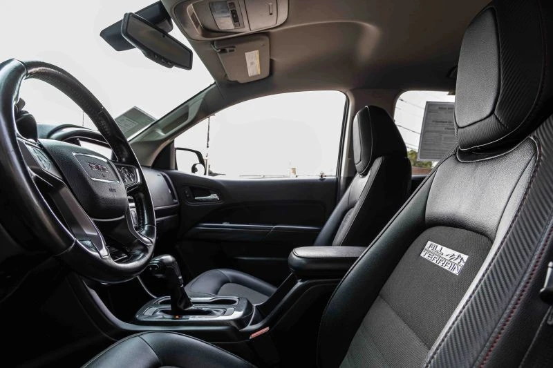 2017 GMC Canyon 2nd Gen - Image 9 of 12