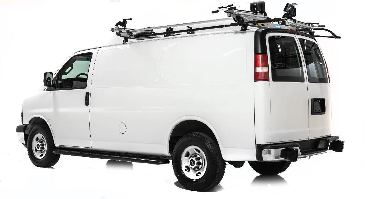 2017 GMC Savana - Image 4 of 21