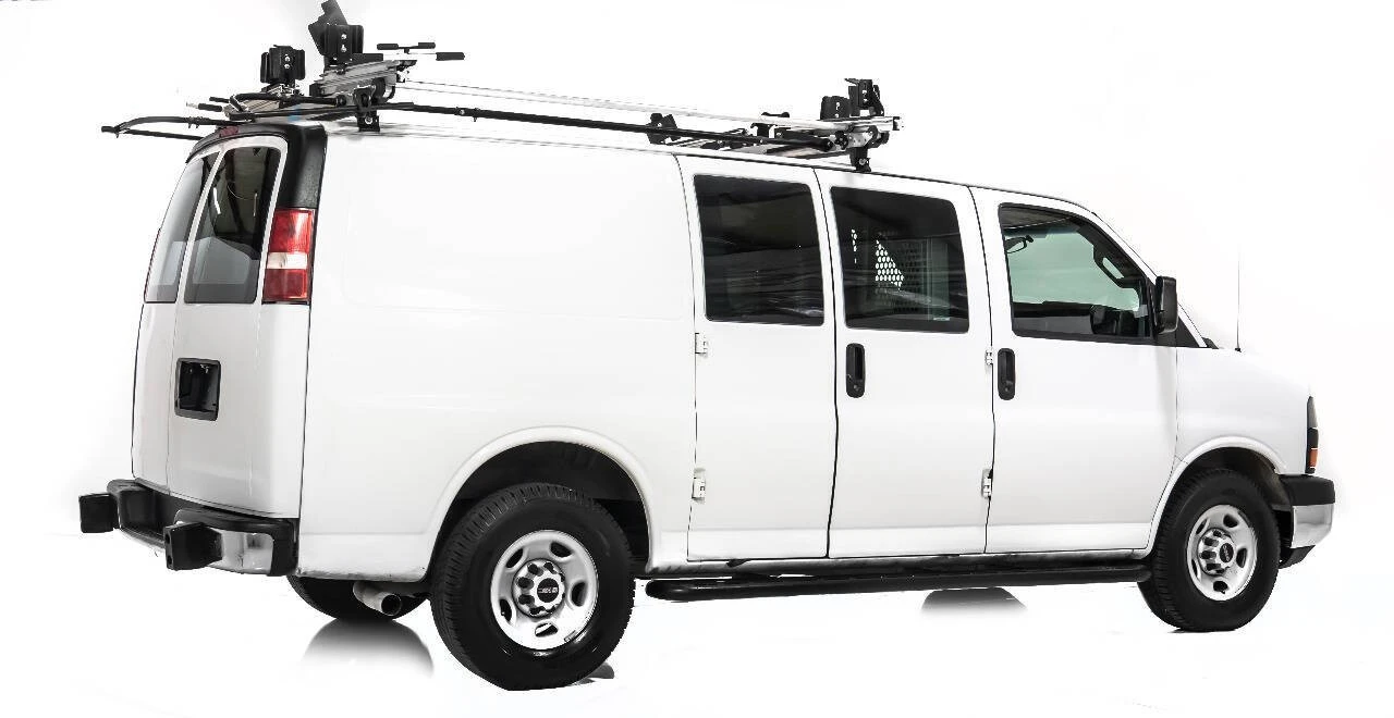 2017 GMC Savana - Image 3 of 12
