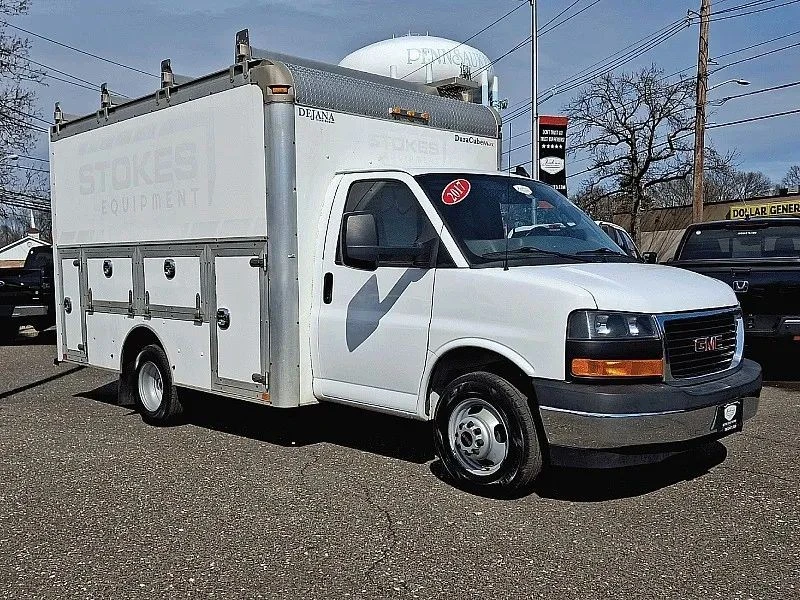 2017 GMC Savana - Image 2 of 12