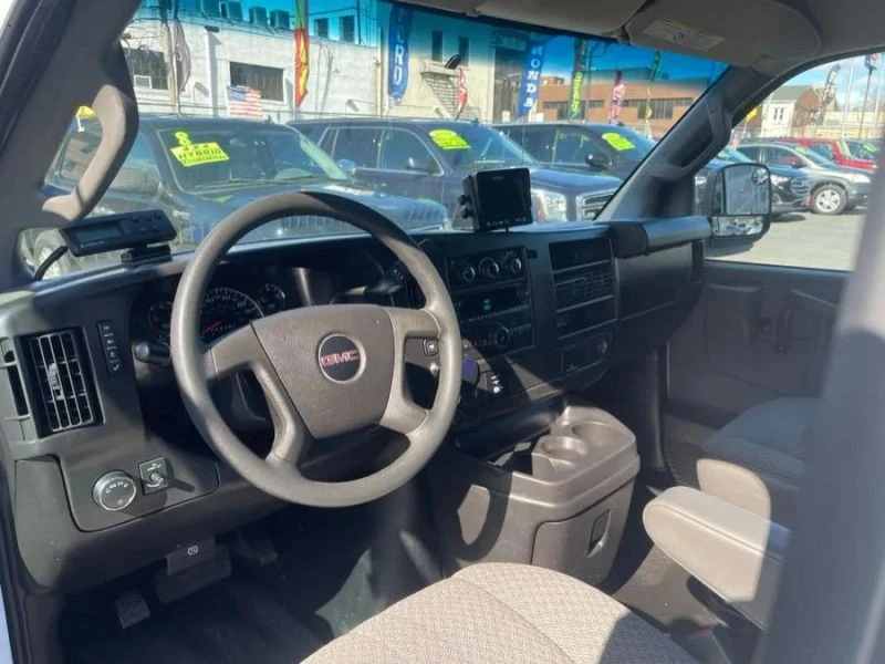 2017 GMC Savana - Image 12 of 12