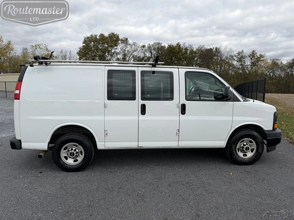 2017 GMC Savana - Image 6 of 12
