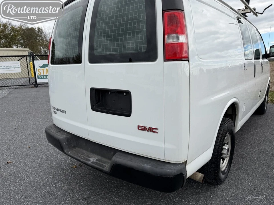 2017 GMC Savana - Image 8 of 12