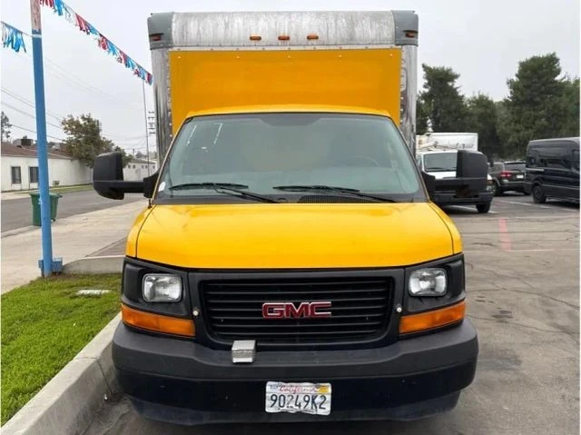 2017 GMC Savana - Image 2 of 18