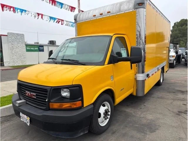 2017 GMC Savana - Image 3 of 18
