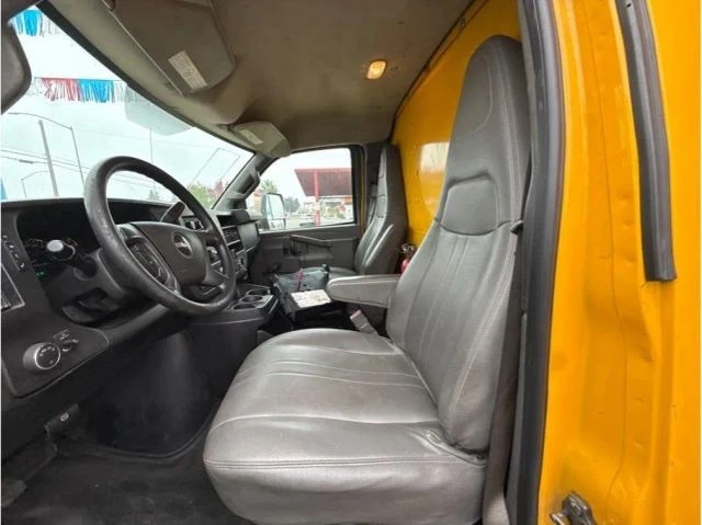2017 GMC Savana - Image 12 of 18