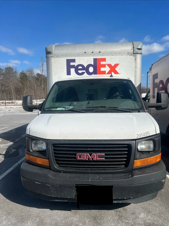 2017 GMC Savana - Image 2 of 5