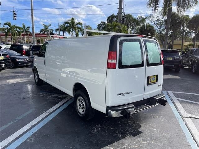 2017 GMC Savana - Image 8 of 21