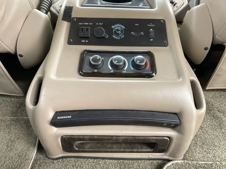 2017 GMC Savana - Image 25 of 31