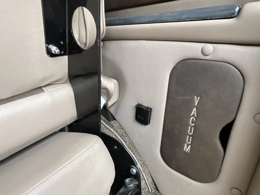 2017 GMC Savana - Image 28 of 31