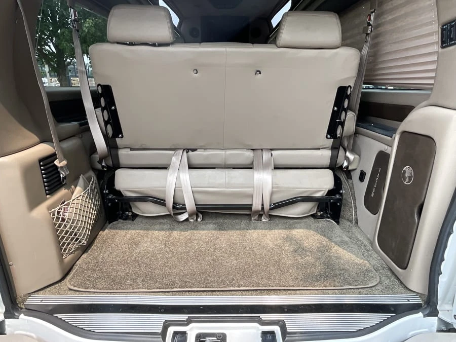 2017 GMC Savana - Image 23 of 31
