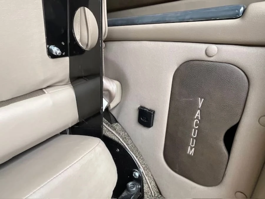 2017 GMC Savana - Image 24 of 24