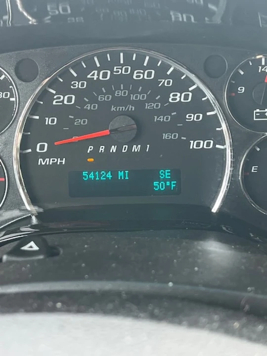 2017 GMC Savana - Image 10 of 24