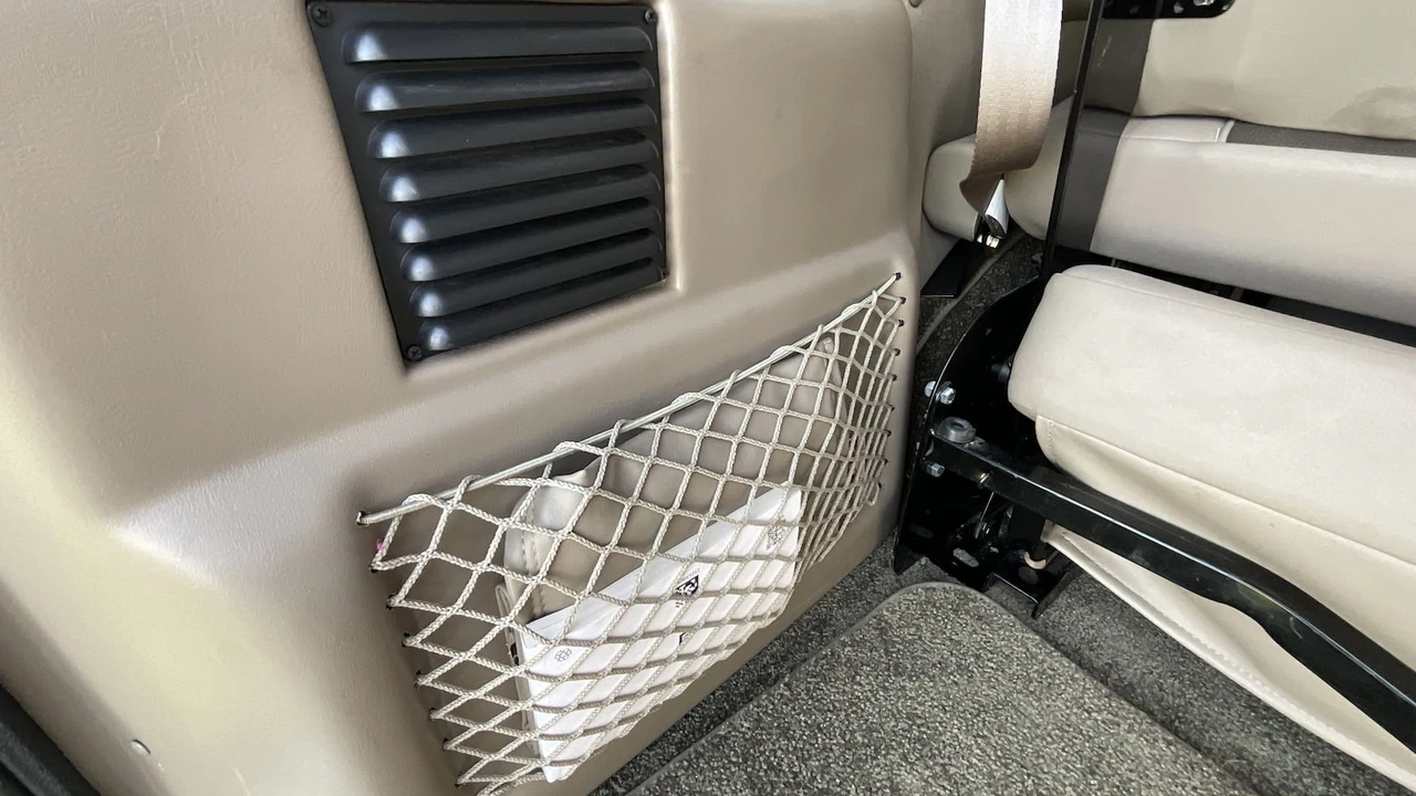 2017 GMC Savana - Image 19 of 23
