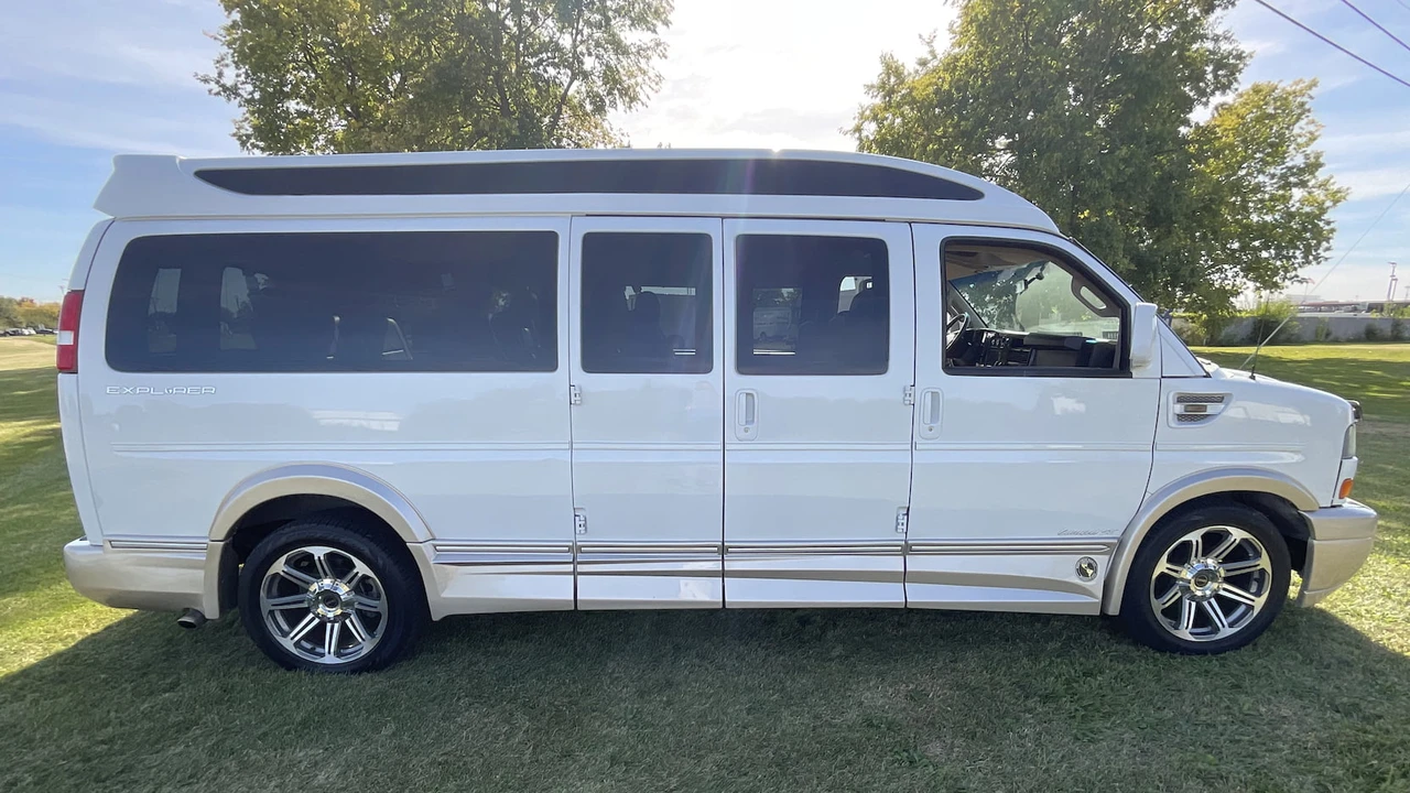 2017 GMC Savana - Image 23 of 23