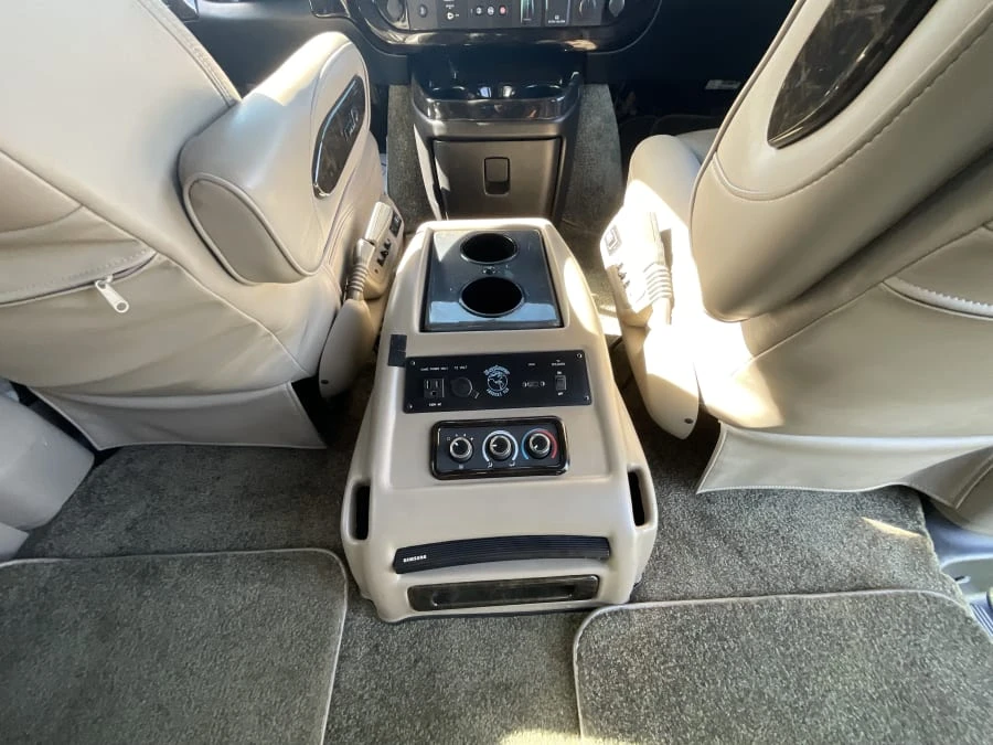 2017 GMC Savana - Image 14 of 19