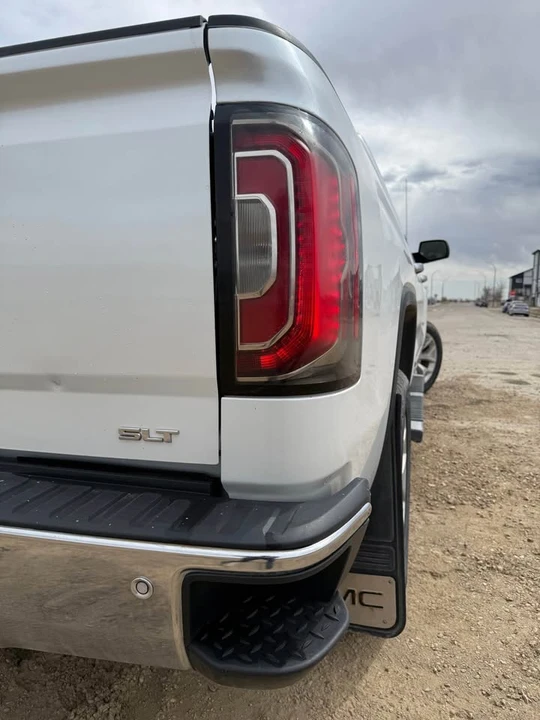 2017 GMC Sierra 4th Gen - Image 5 of 19
