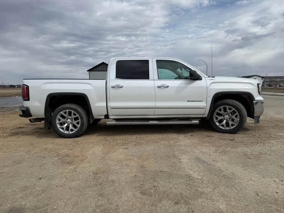 2017 GMC Sierra 4th Gen - Image 4 of 19