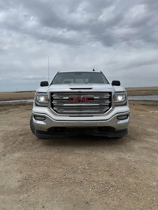 2017 GMC Sierra 4th Gen - Image 8 of 19
