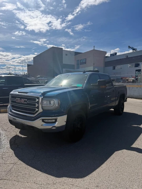 2017 GMC Sierra 4th Gen - Image 2 of 9