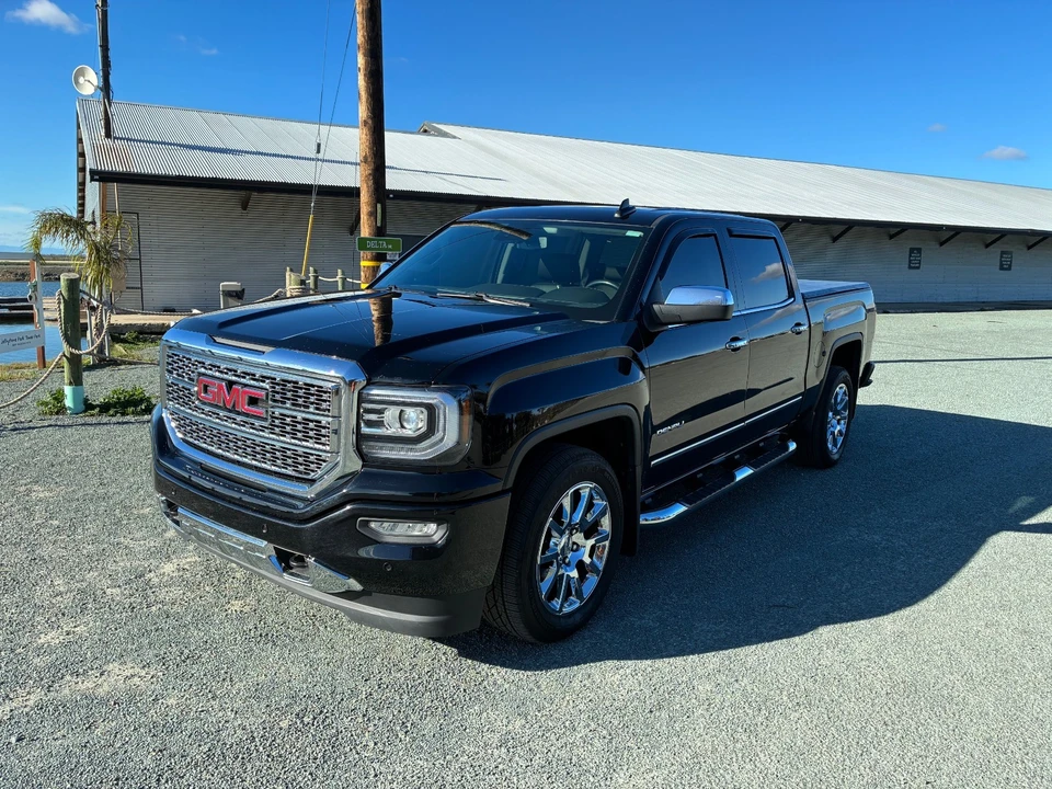 2017 GMC Sierra 3rd Gen - Image 2 of 21