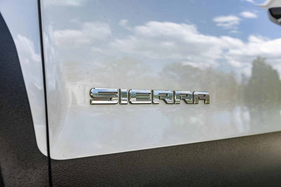 2017 GMC Sierra 4th Gen - Image 6 of 21