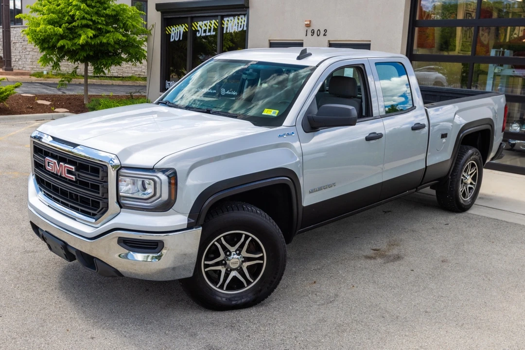 2017 GMC Sierra 3rd Gen - Image 2 of 12