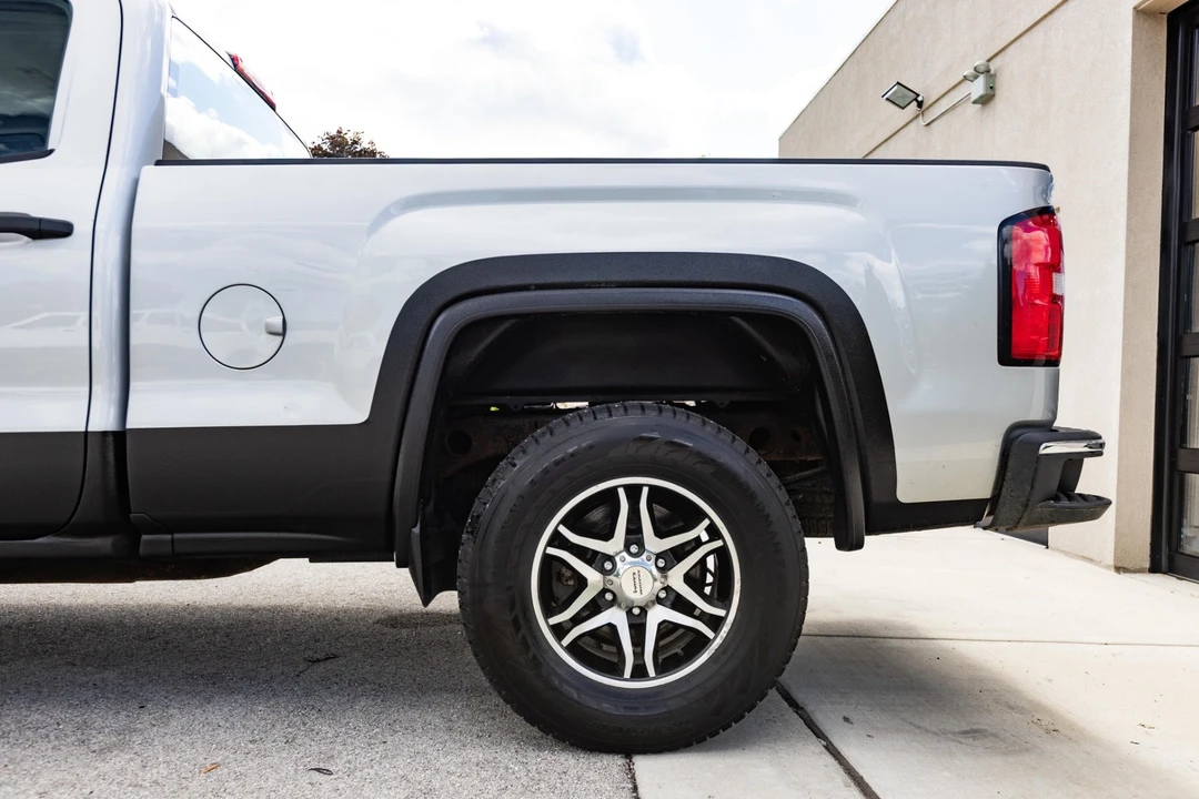 2017 GMC Sierra 4th Gen - Image 8 of 21