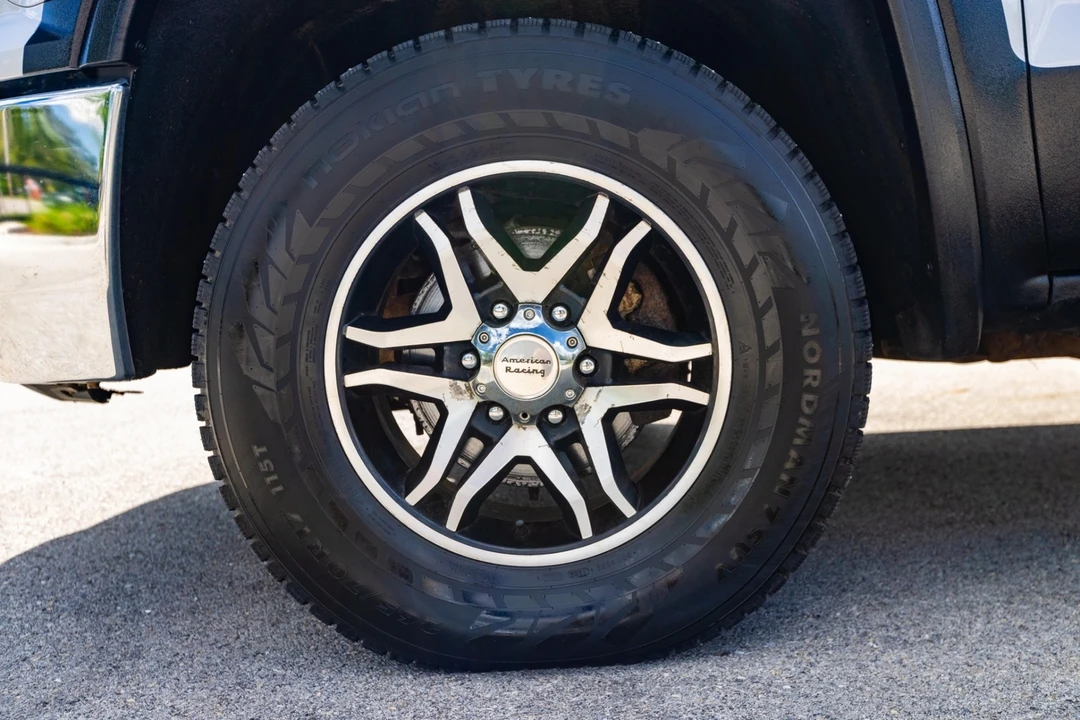 2017 GMC Sierra 3rd Gen - Image 4 of 12
