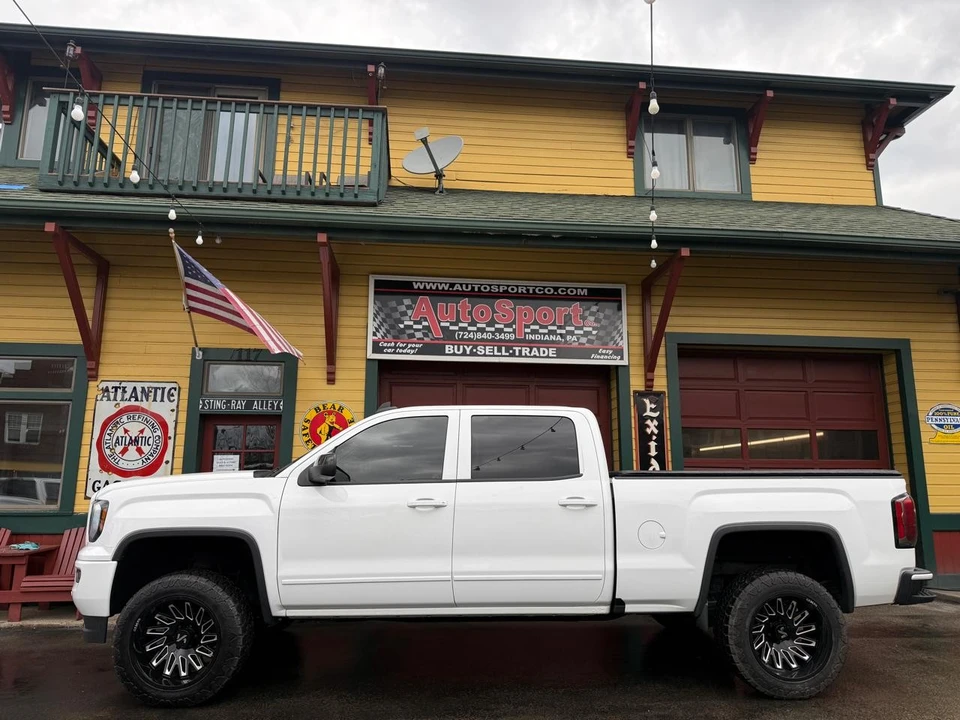 2017 GMC Sierra 4th Gen - Image 4 of 12