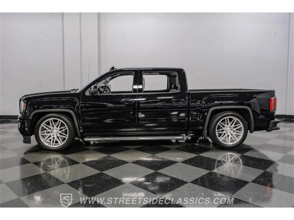 2017 GMC Sierra 4th Gen - Image 2 of 31