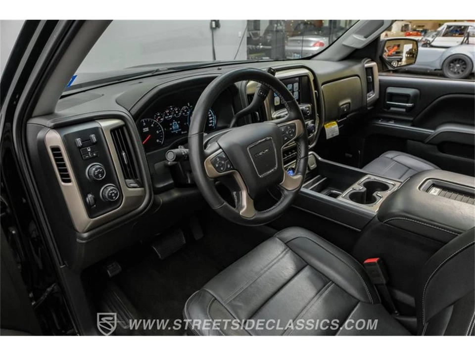 2017 GMC Sierra 4th Gen - Image 4 of 31
